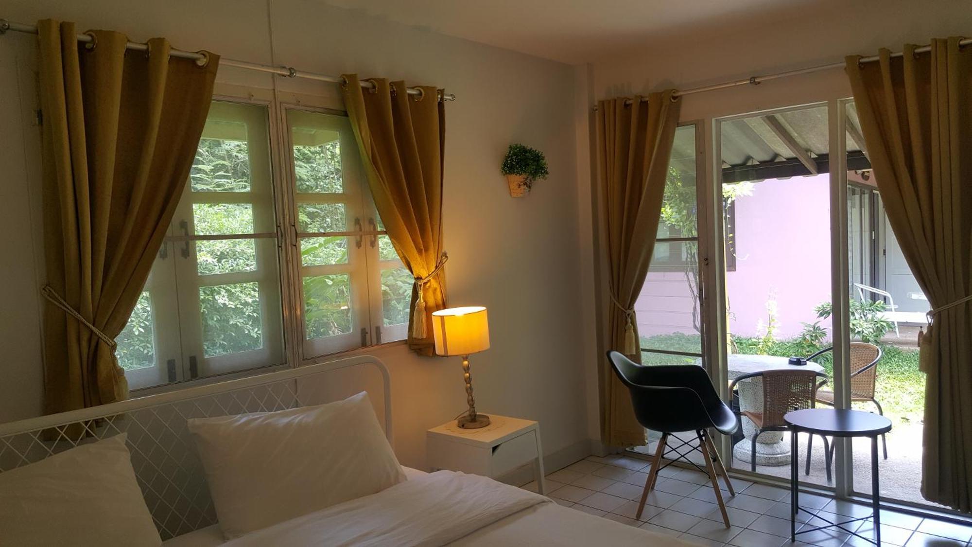 Baan Kratom Tong By The Sea Villa Cha-Am Exterior photo