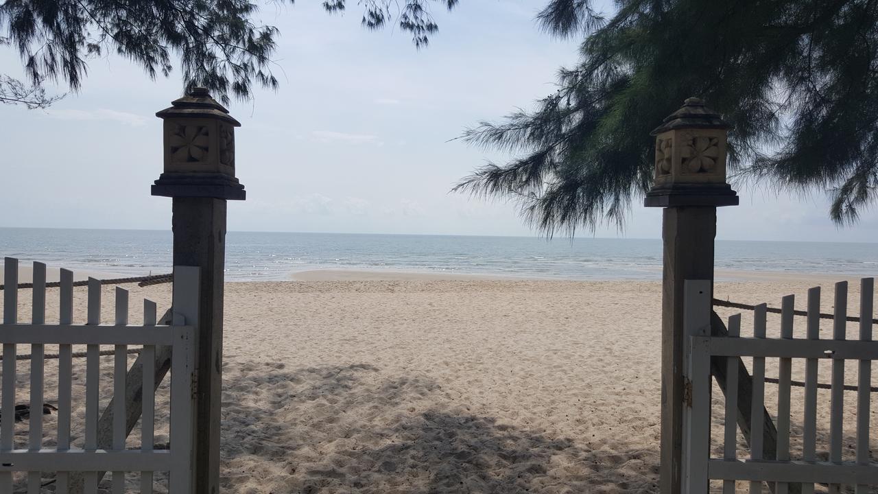 Baan Kratom Tong By The Sea Villa Cha-Am Exterior photo