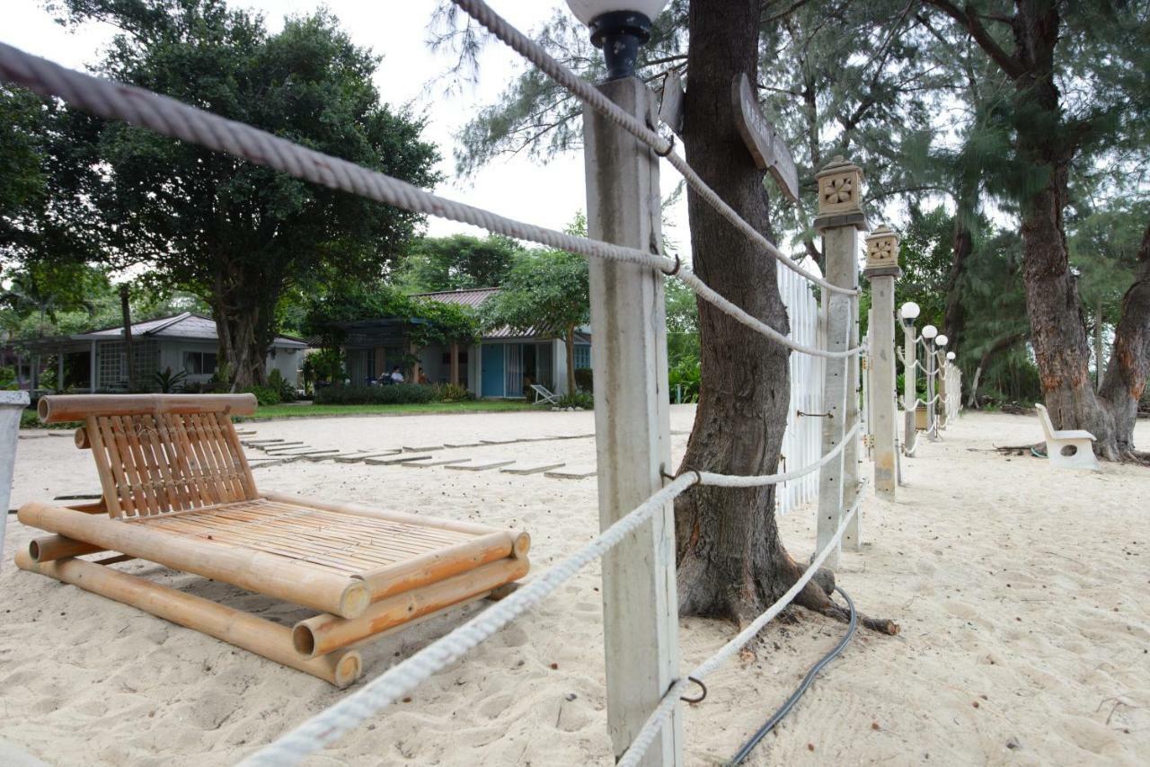 Baan Kratom Tong By The Sea Villa Cha-Am Exterior photo