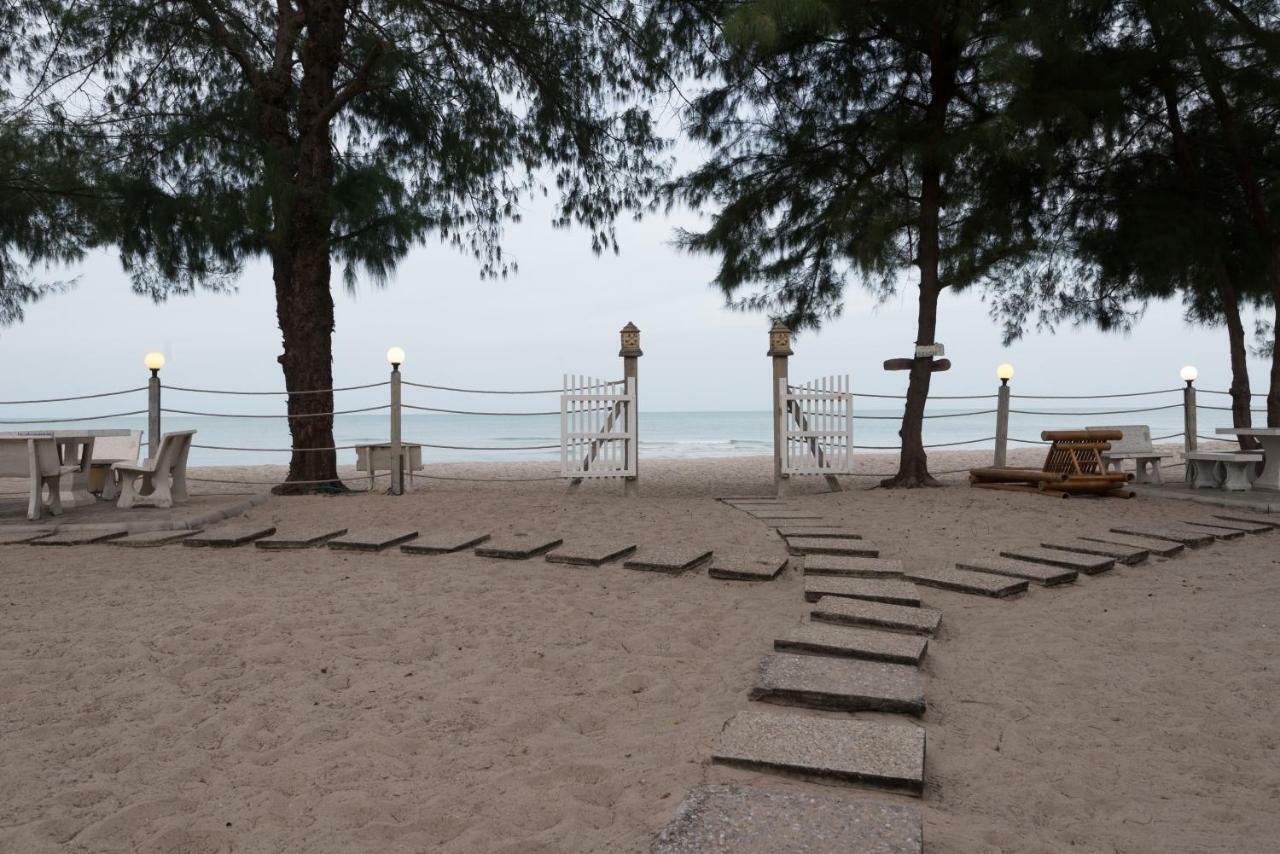 Baan Kratom Tong By The Sea Villa Cha-Am Exterior photo