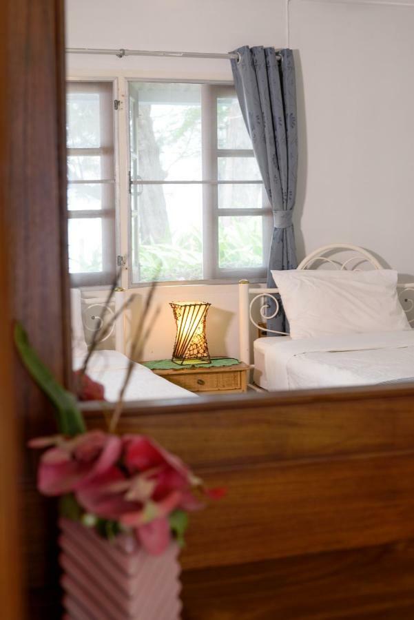 Baan Kratom Tong By The Sea Villa Cha-Am Exterior photo