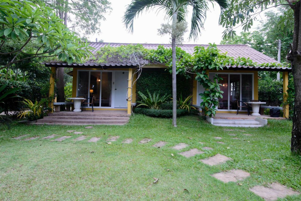 Baan Kratom Tong By The Sea Villa Cha-Am Exterior photo