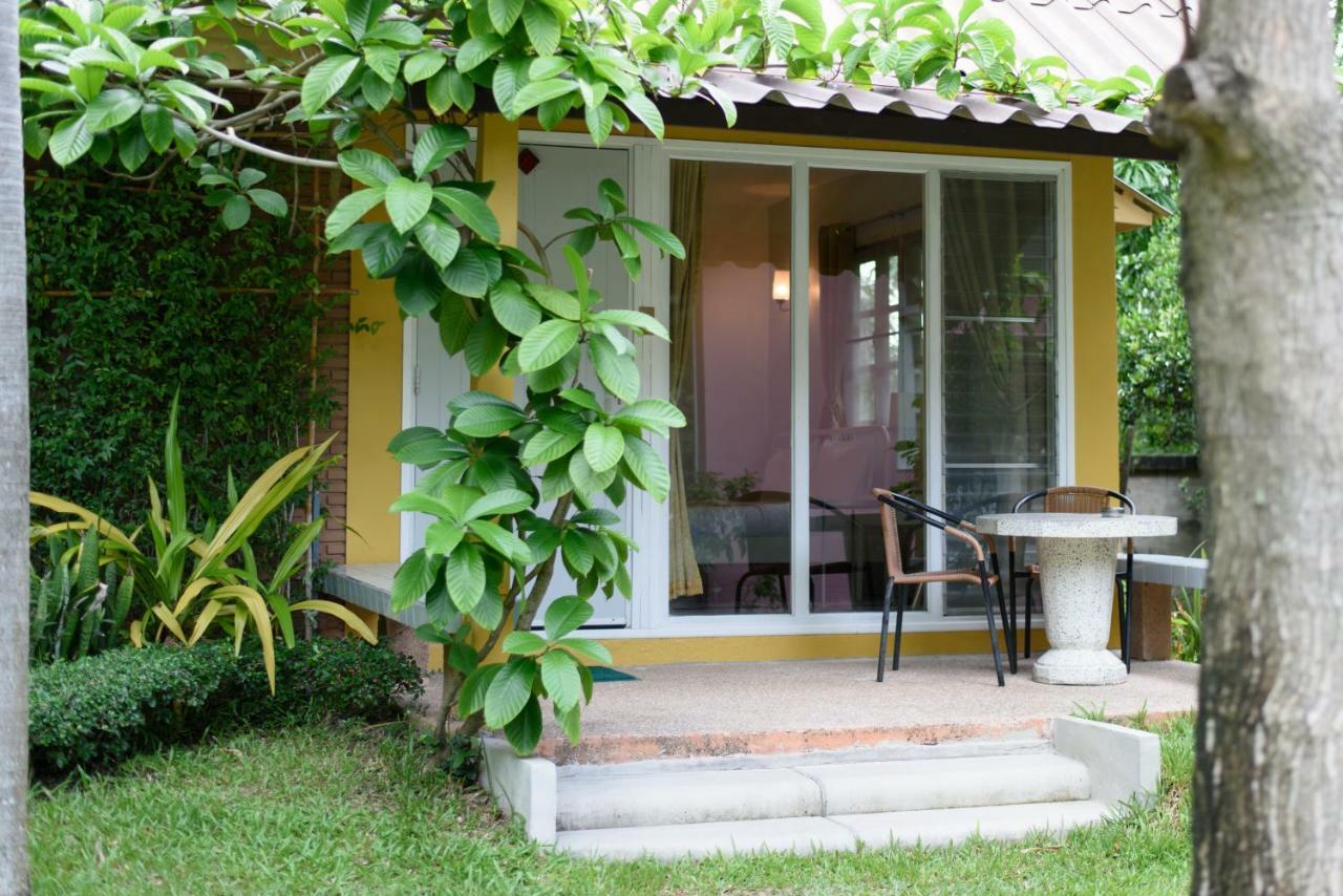 Baan Kratom Tong By The Sea Villa Cha-Am Exterior photo